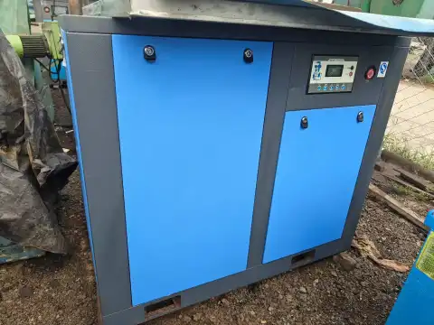 Compresor de aire de tornillo usado de 22 kW MX-30 A