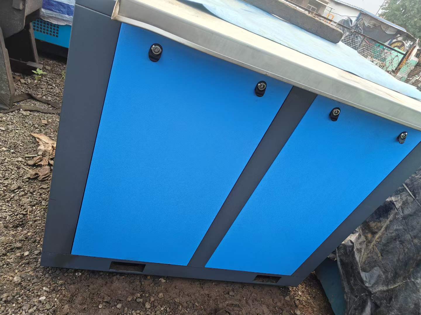 Used 22 kW Screw Air Compressor MX-30 A photo 5