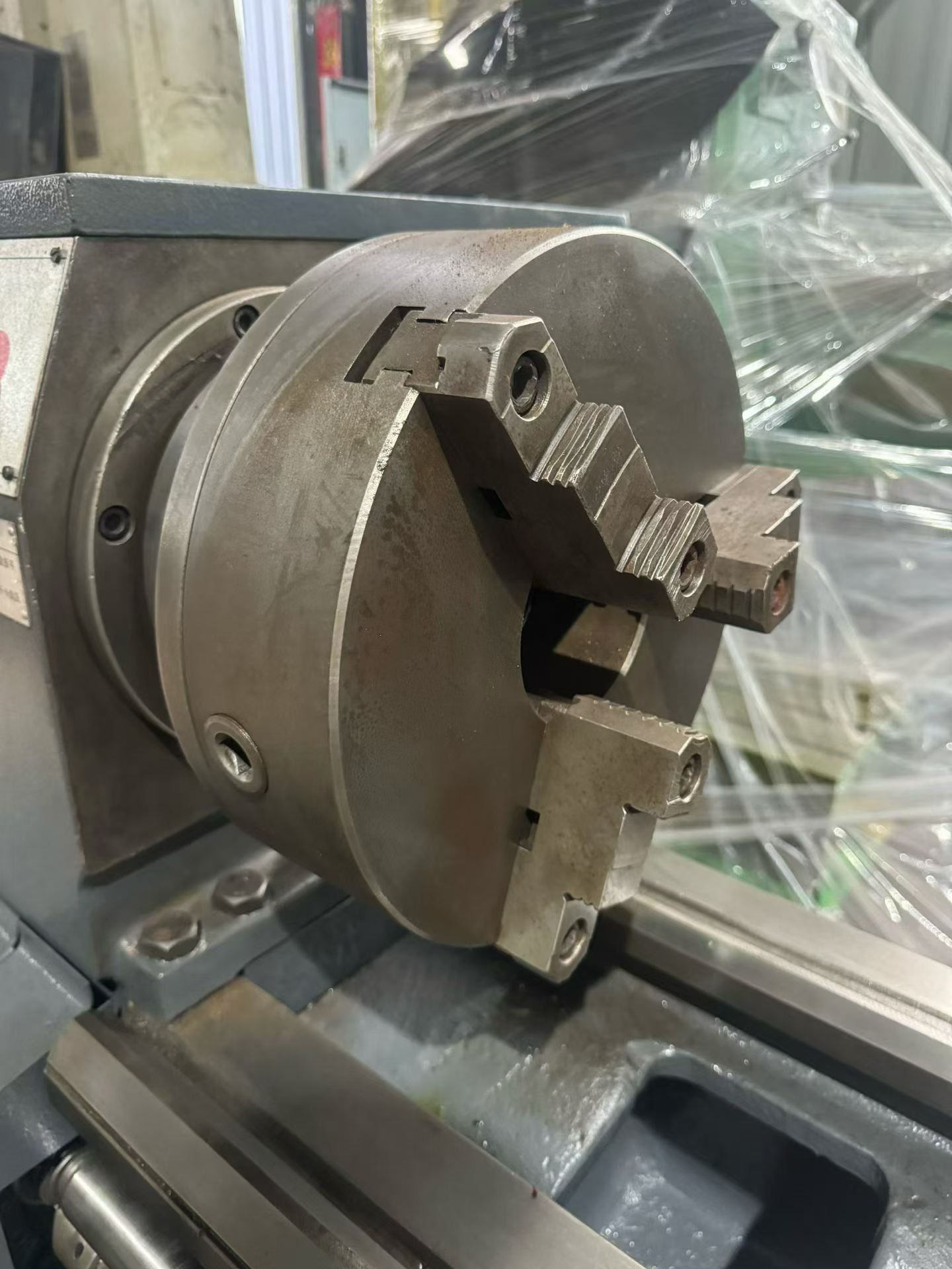 Used Baoji CS 6150 B Conventional Lathe, 3 m Machining Length photo 4