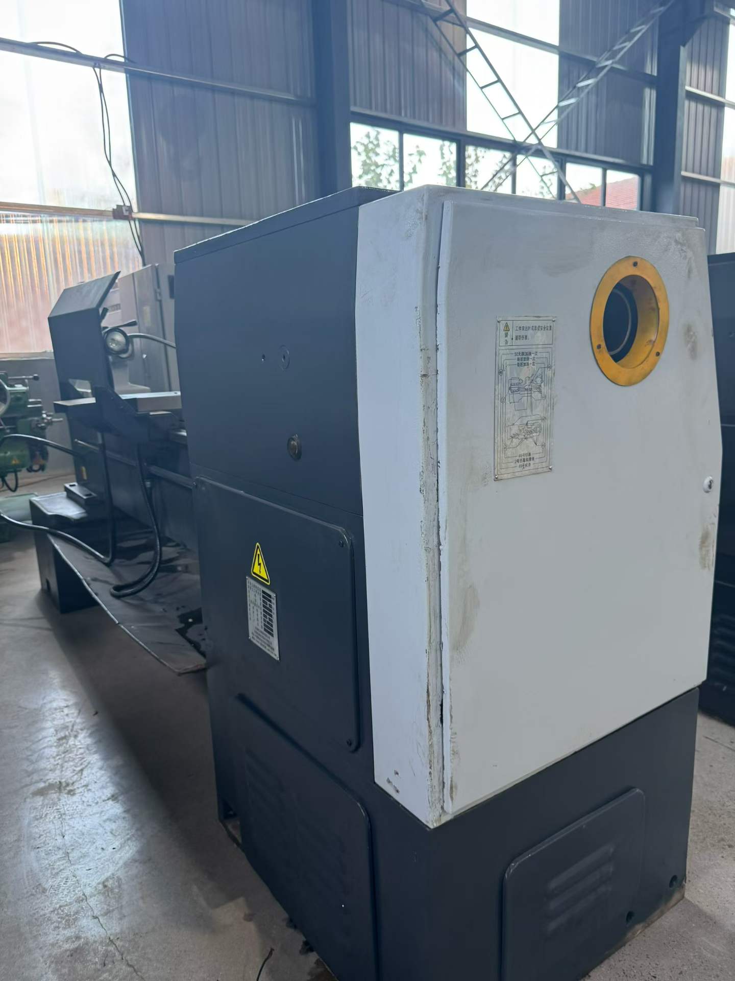 Used Baoji CS 6150 B Conventional Lathe photo 4