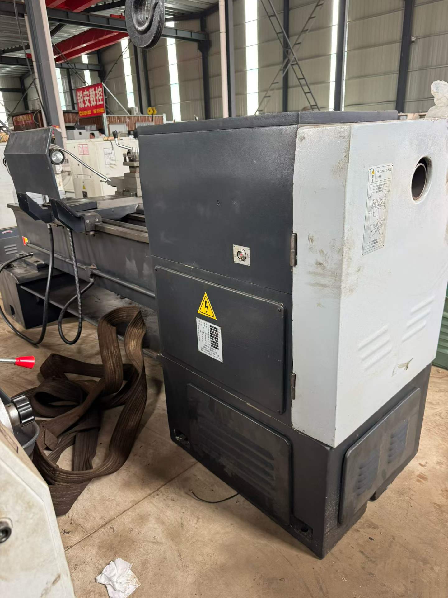 Used Baoji CS 6250 B Conventional Lathe photo 2