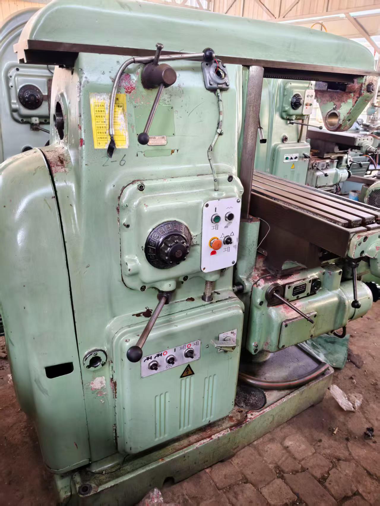 Used BYJC 6132 Horizontal Knee-Type Milling Machine photo 2