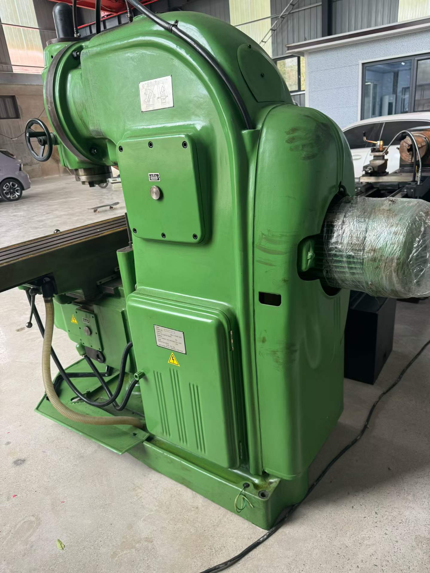 Used BYJC XA 5032 Vertical Knee-Type Milling Machine photo 4