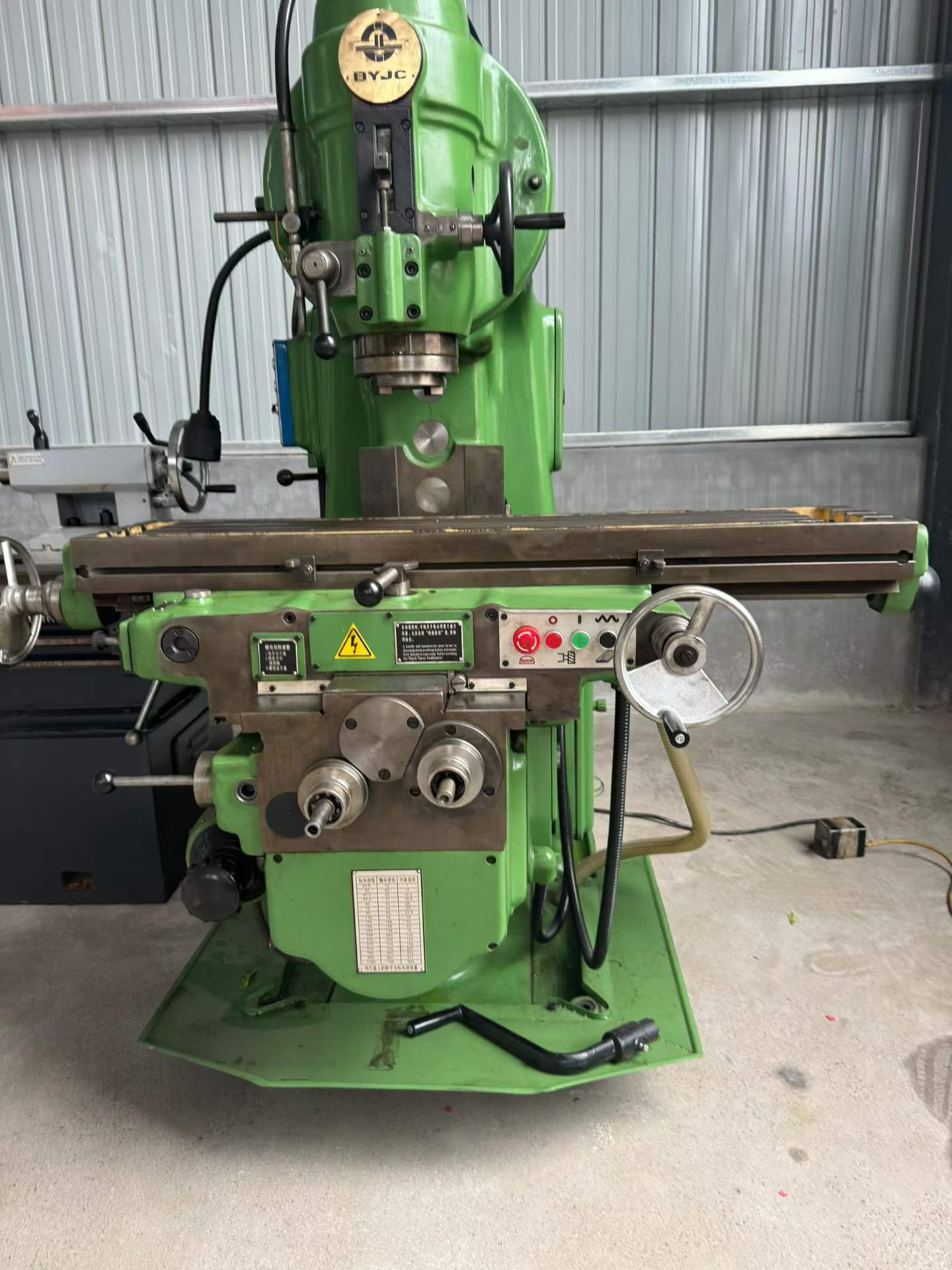 Used BYJC XA 5032 Vertical Knee-Type Milling Machine photo 7