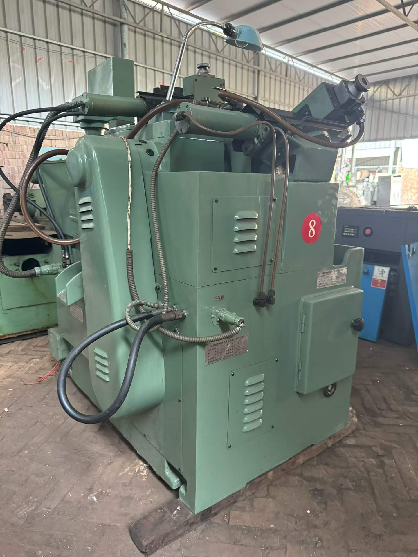 New MT 1040 A Centerless Grinding Machine photo 4
