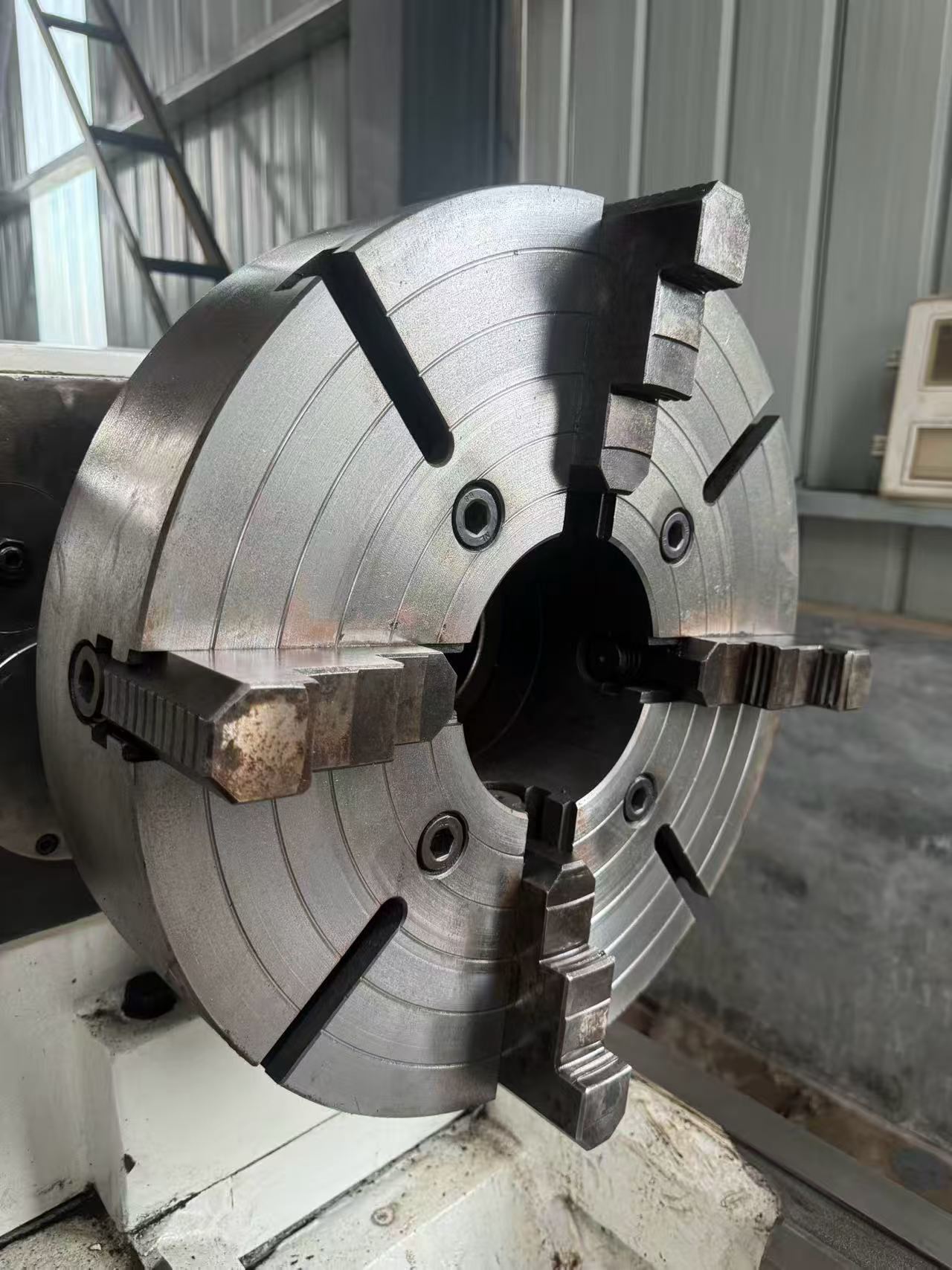 Used Shenyang CW 6180 B Conventional Lathe (Φ800 x 3000 mm) photo 6
