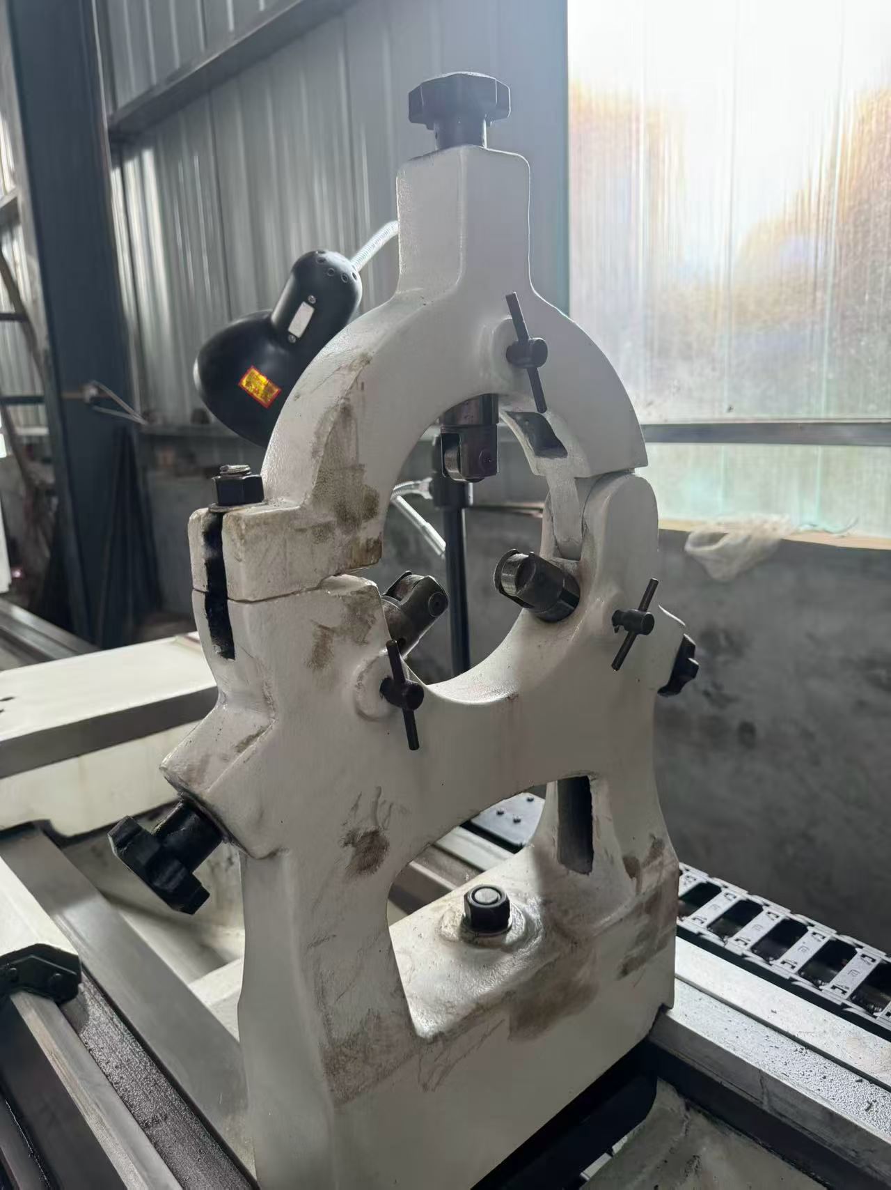 Used Shenyang CW 6180 B Conventional Lathe (Φ800 x 3000 mm) photo 7