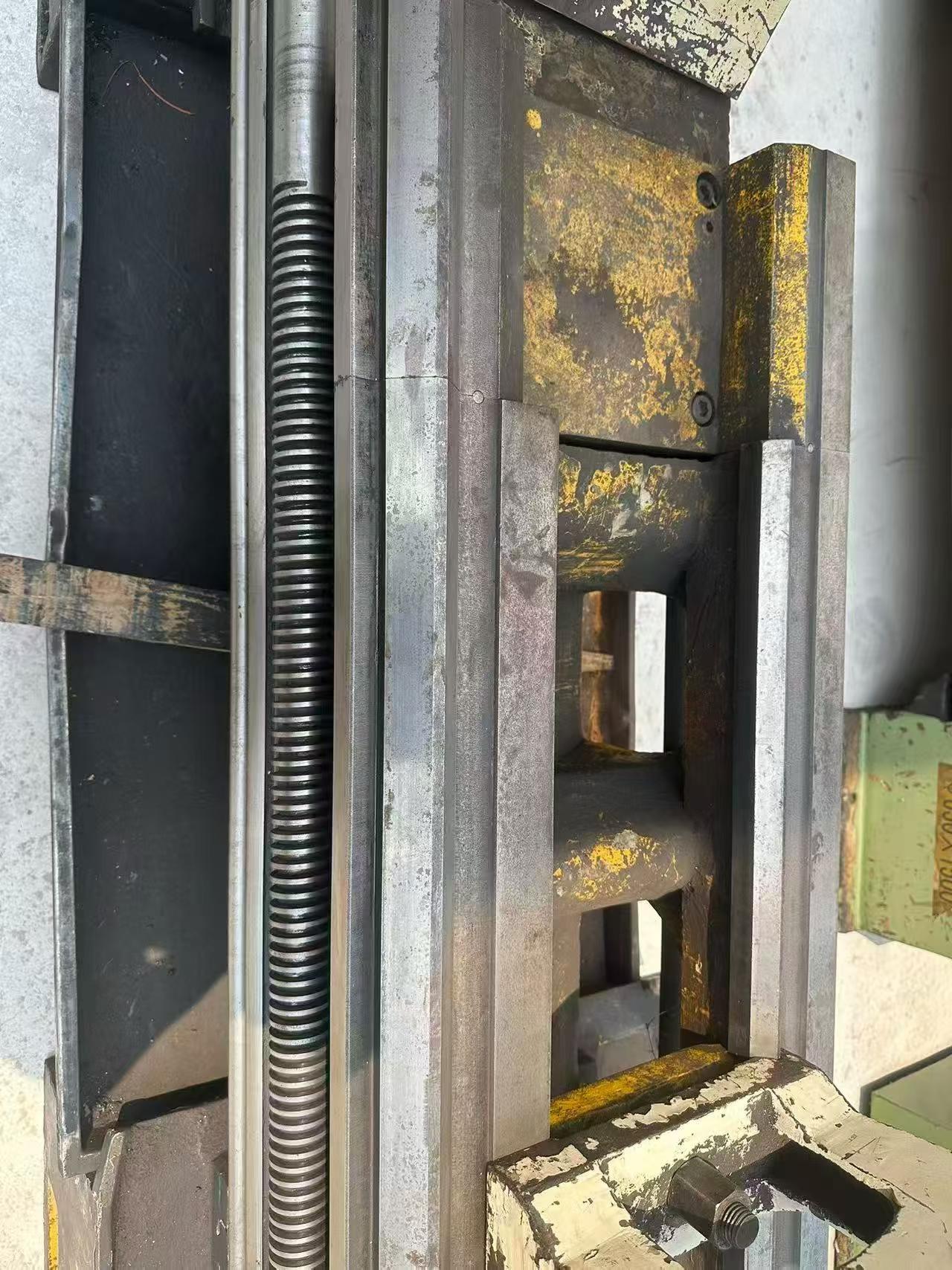 Used Shenyang CW 6280 B Conventional Horizontal Lathe photo 3
