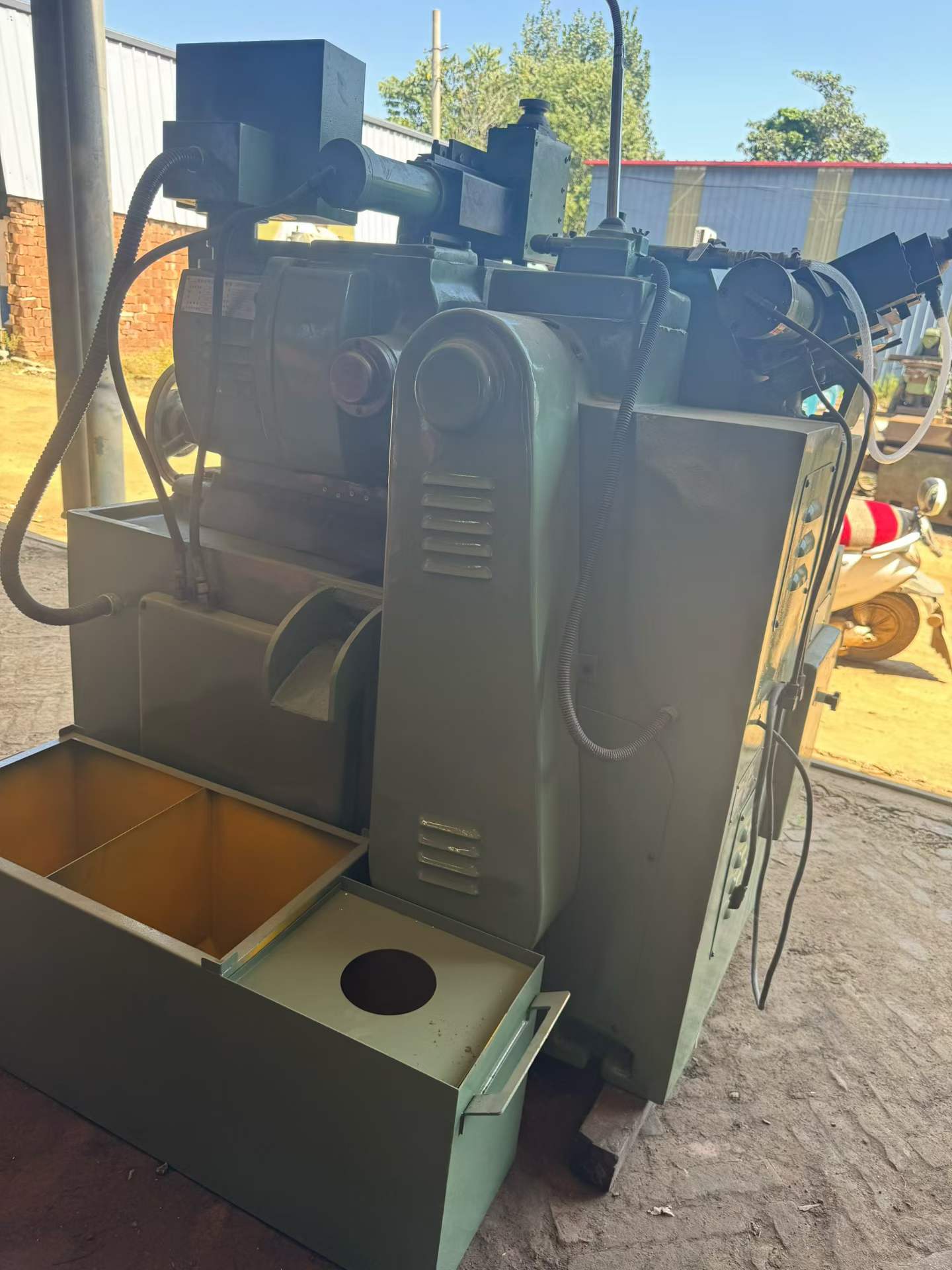 Used Wuxi MT 1040 A Centerless Grinding Machine photo 6