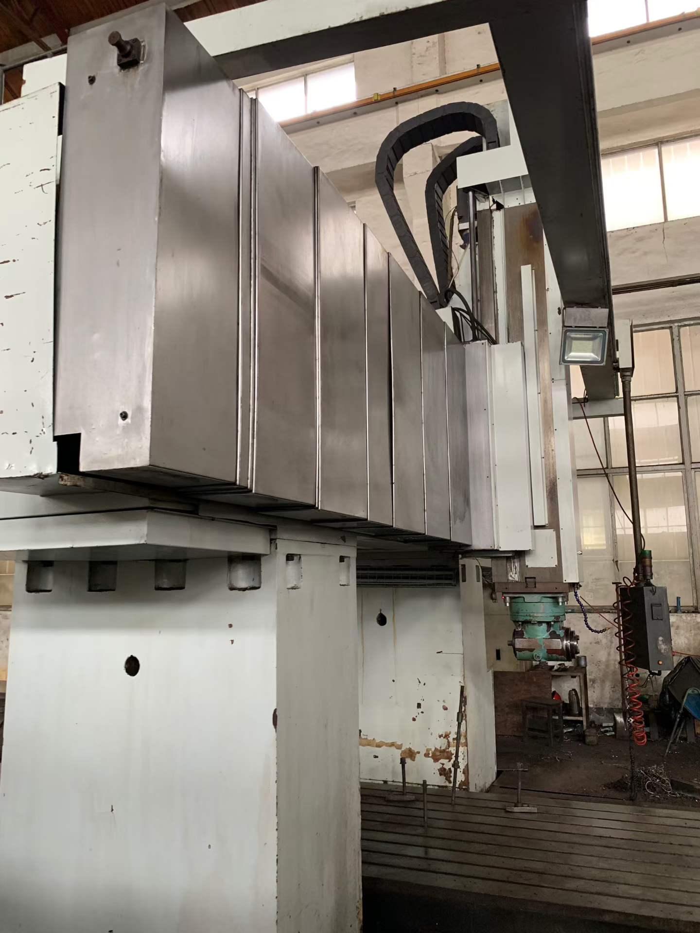 Used HDCNC Gantry Milling Machine with Siemens SINUMERIK Control photo 7