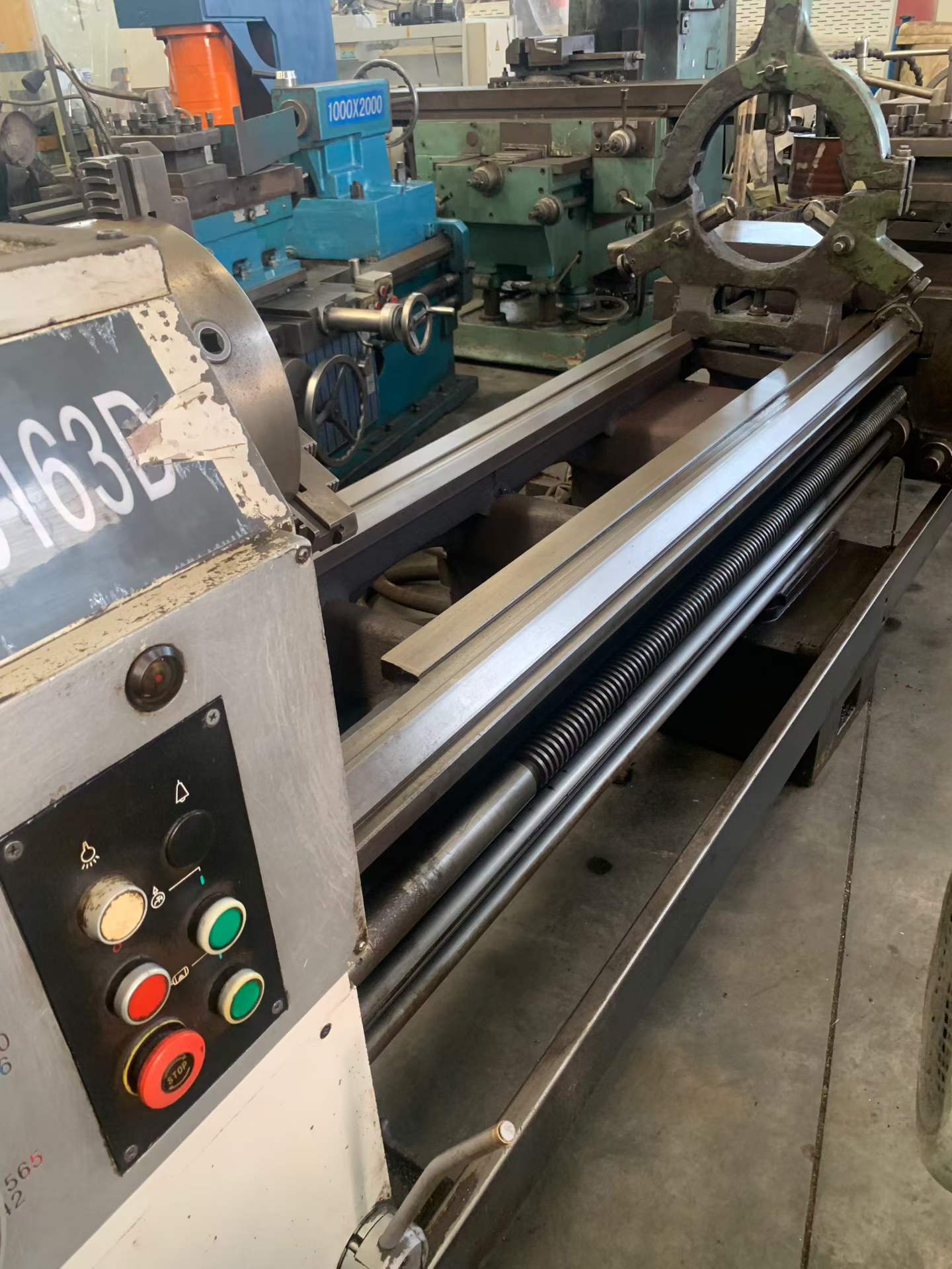 Used Shenyang CW 6163 Conventional Lathe 3000 mm photo 2
