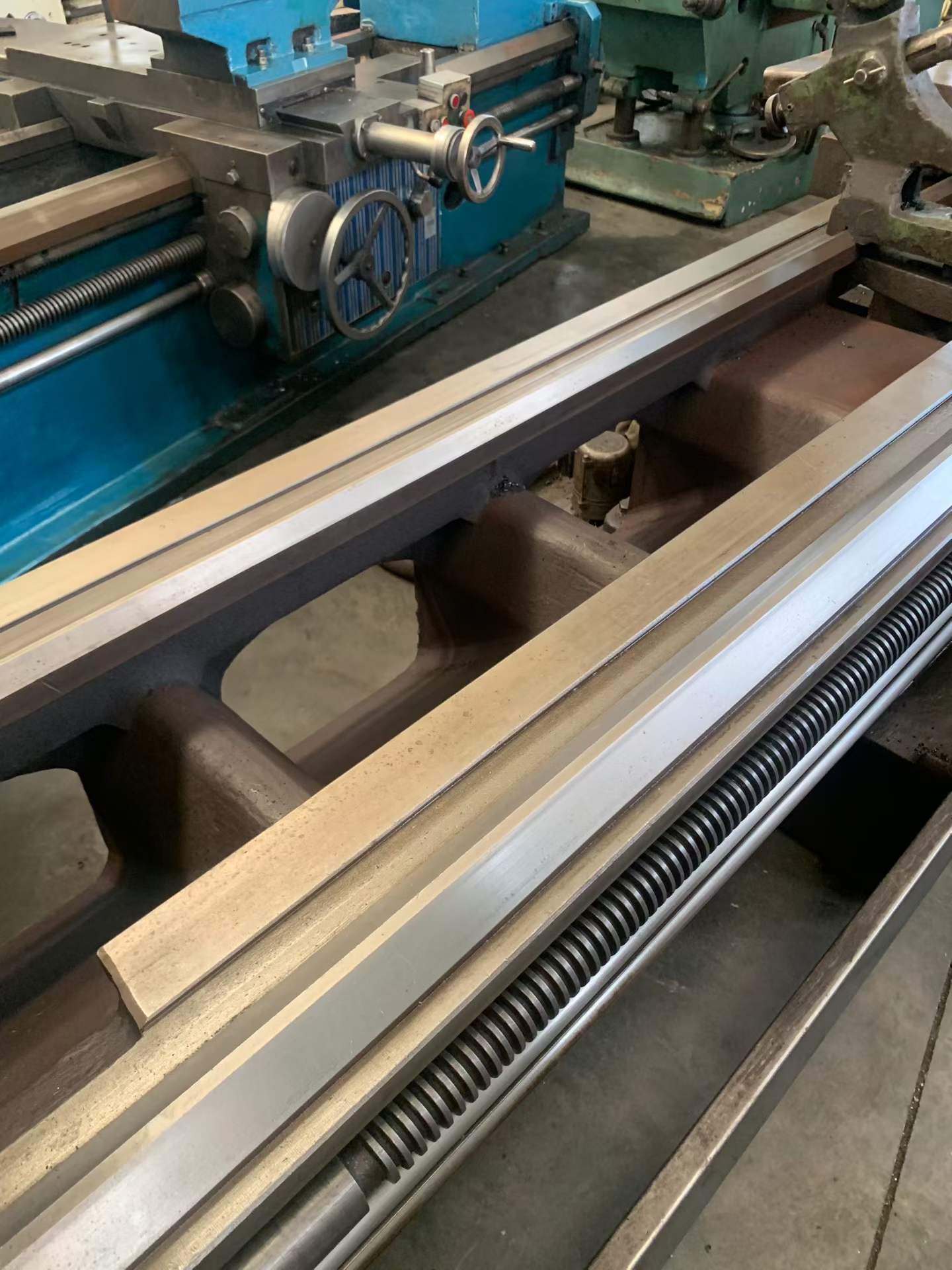 Used Shenyang CW 6163 Conventional Lathe 3000 mm photo 3