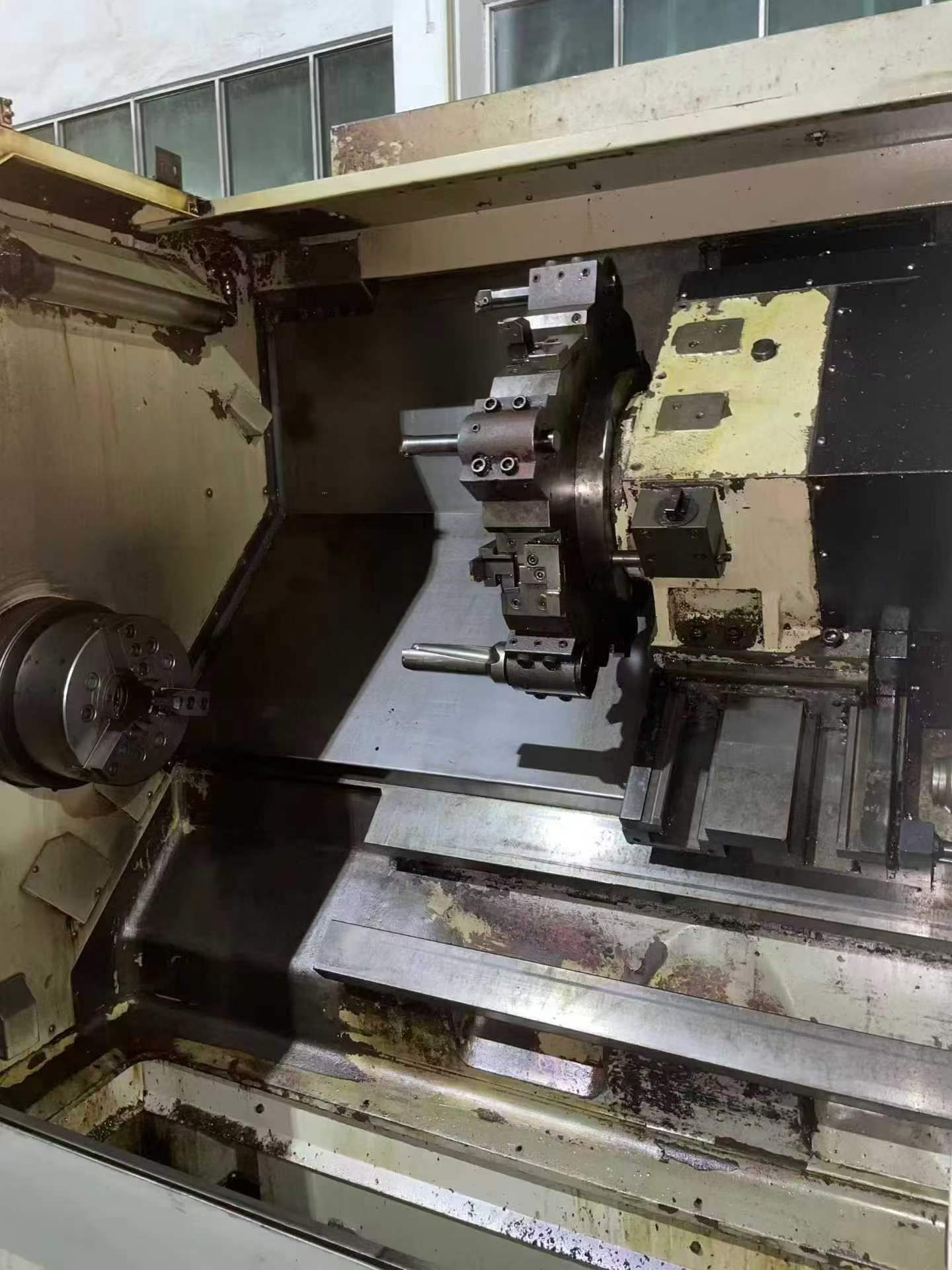 Used Victor Taichung Vturn-26 Turret-Type CNC Lathe photo 4