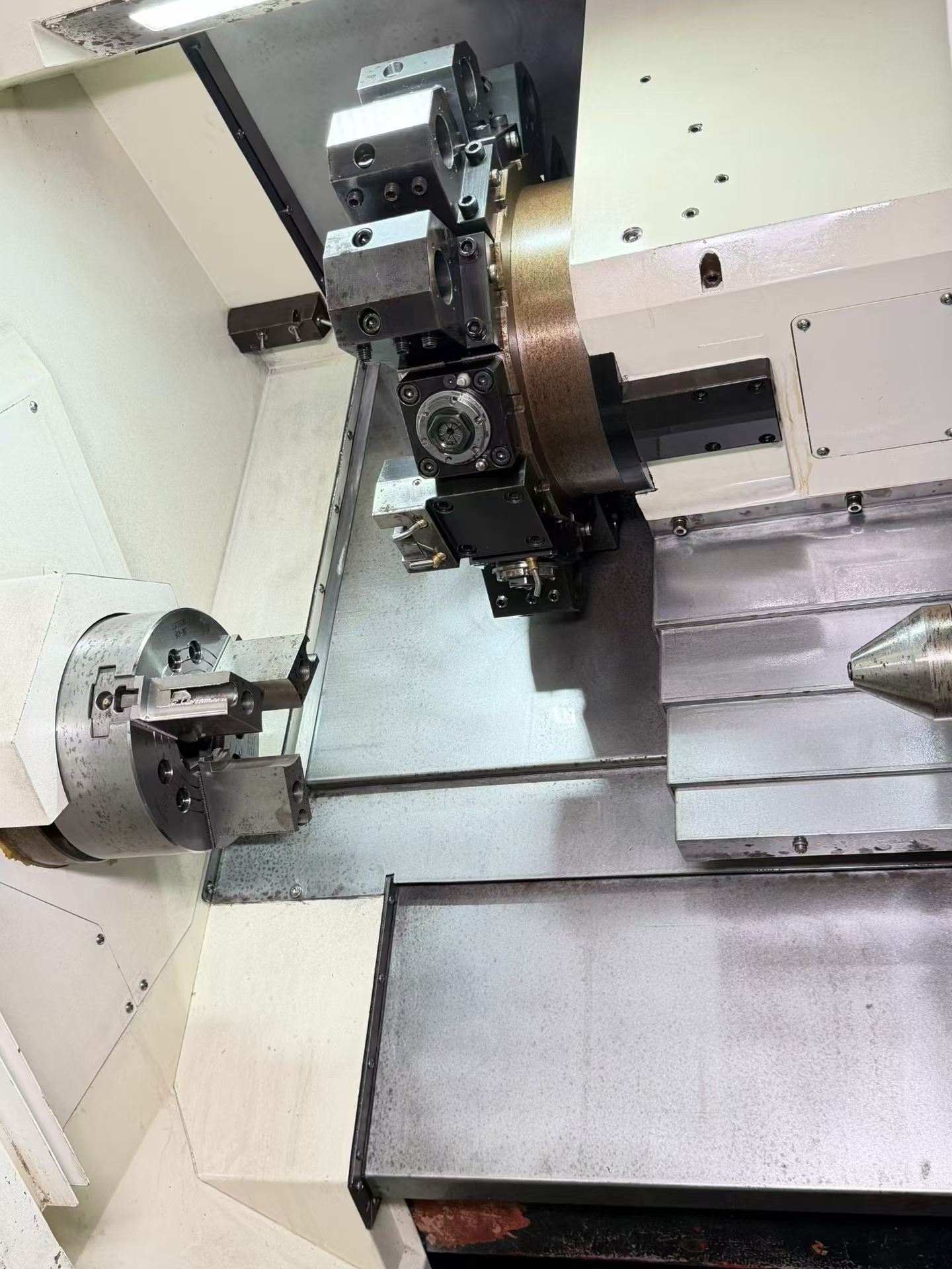 Used HEADMAN T 55 M/500 Turn-Mill CNC Lathe with Siemens 828 D photo 6
