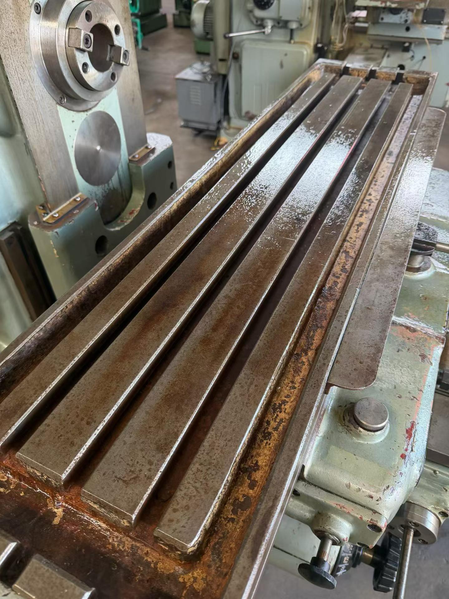 Used Beijing No.1 Machine Tool Plant X 62 W Universal Knee-and-Column Milling Machine photo 6