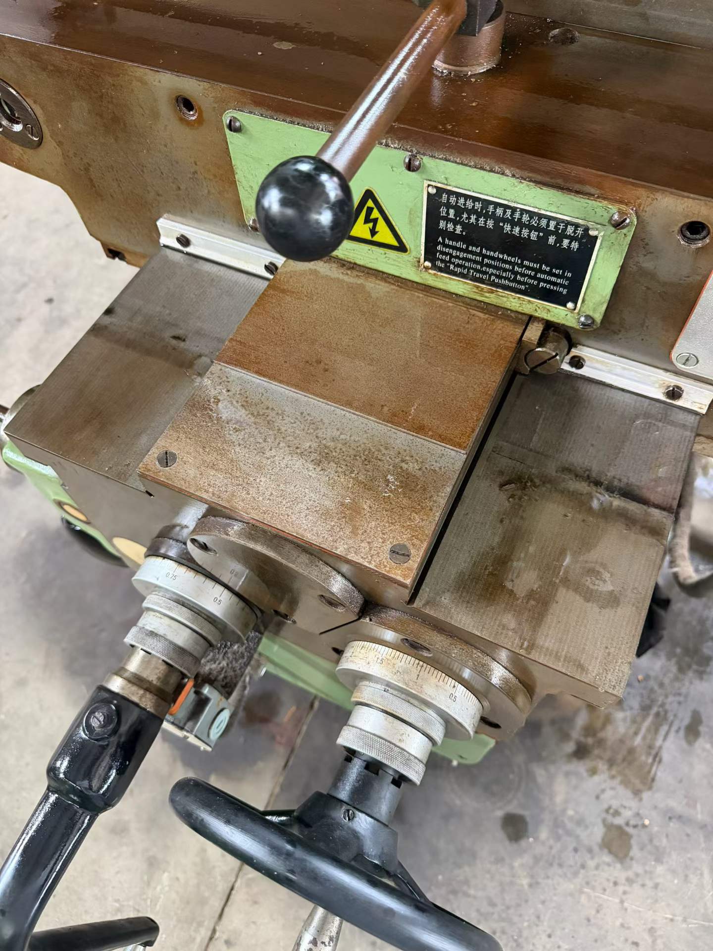New Beijing XA 5032 Vertical Knee-Type Milling Machine photo 5