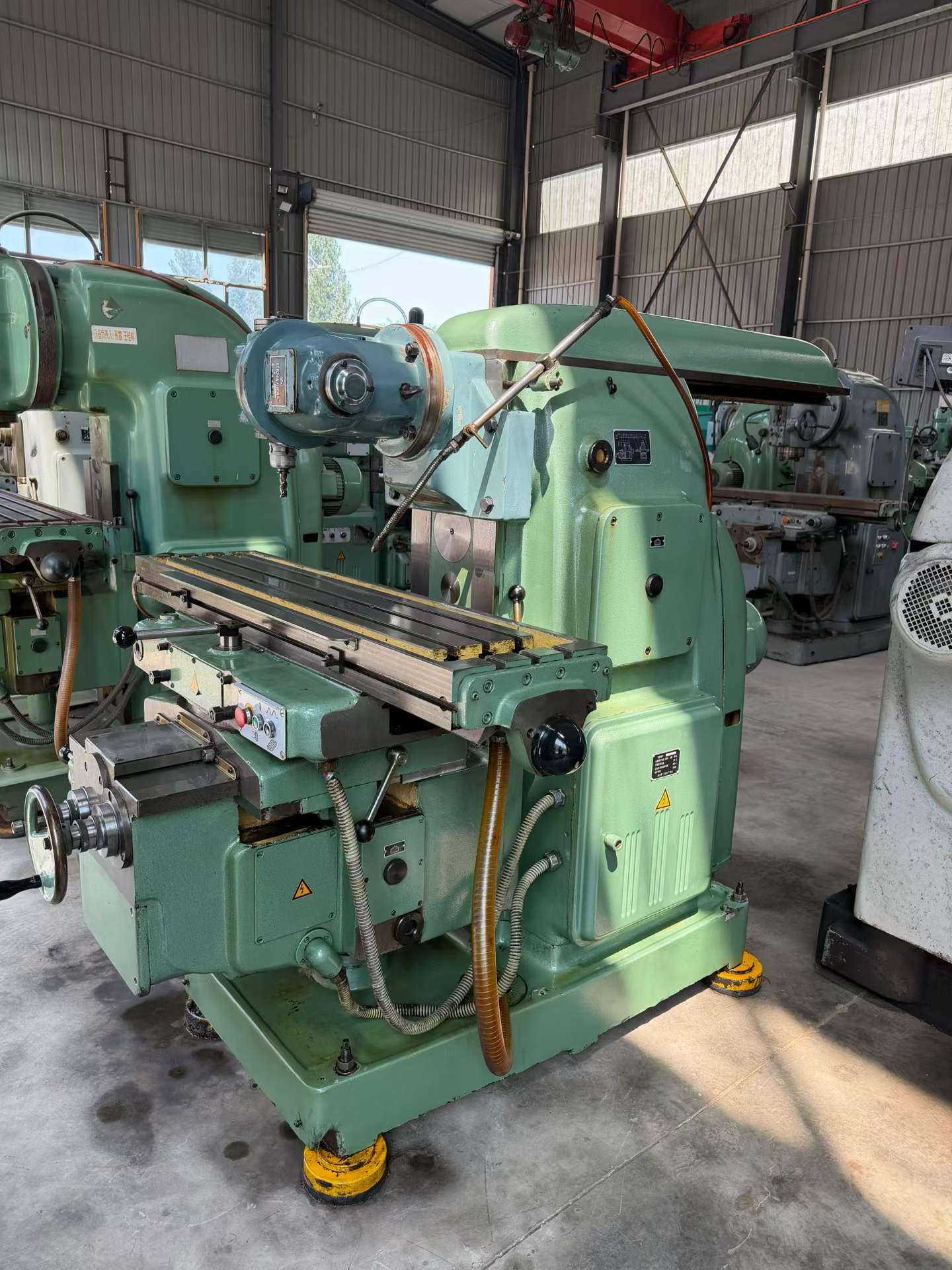 Used Beijing No.1 Machine Tool Works XA 6132 Universal Knee-and-Column Milling Machine photo 6