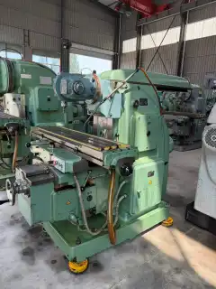 Used Beijing No.1 Machine Tool Works XA 6132 Universal Knee-and-Column Milling Machine photo 6