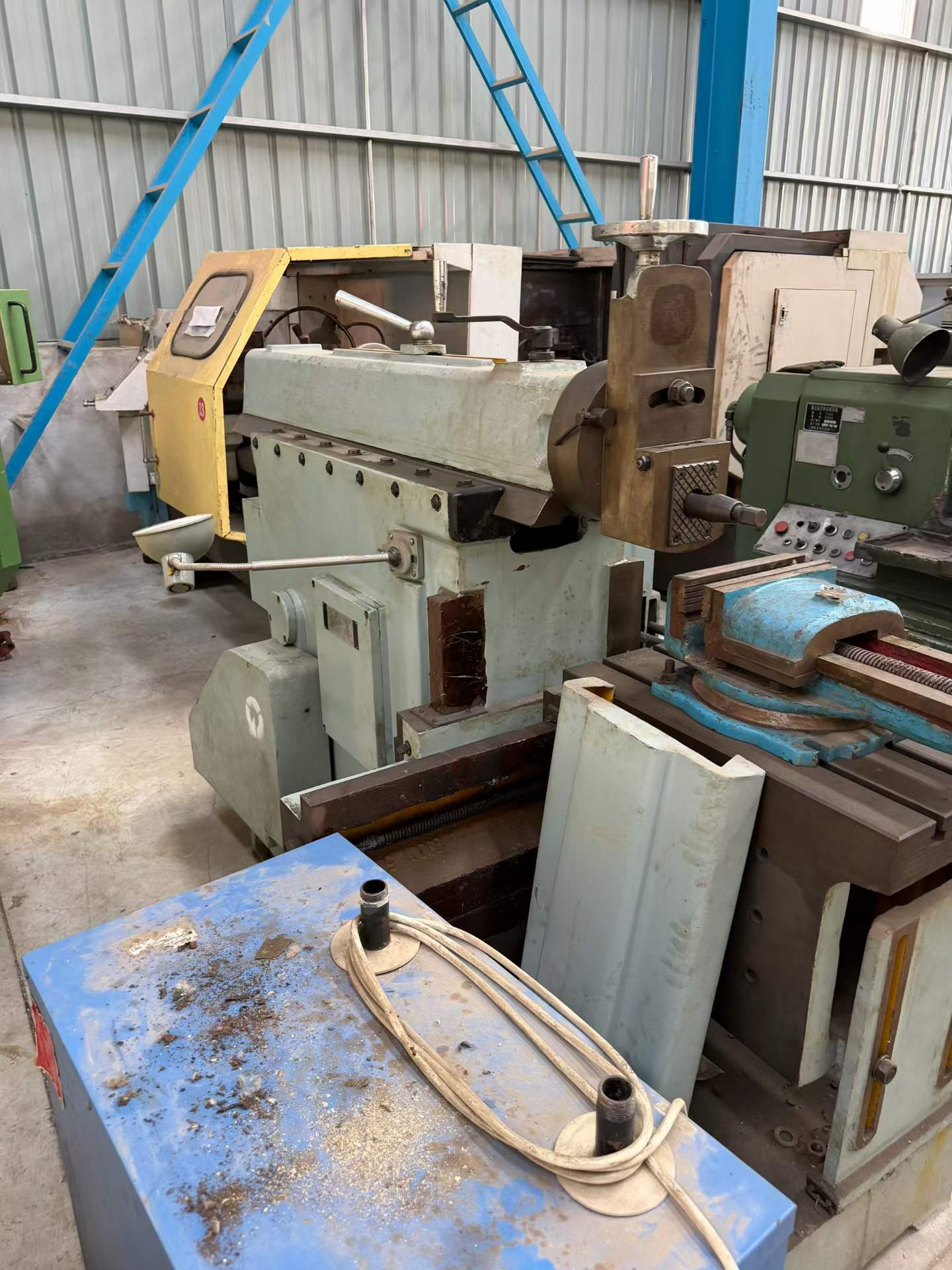 Used Chongqing Wuyi BD 6063 C Shaper photo 4