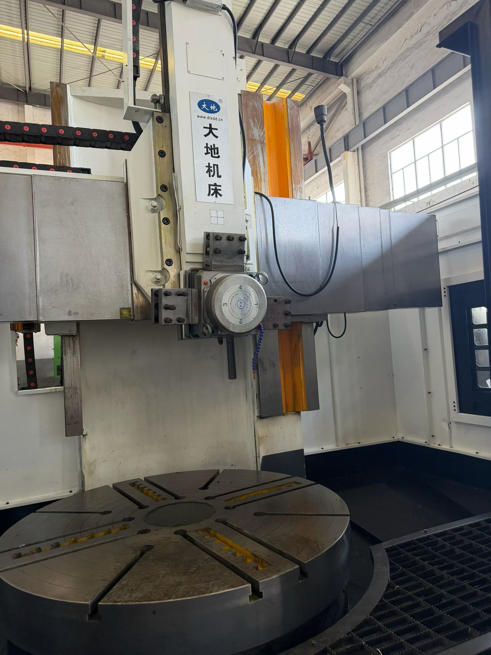 Used Dalian Xindadi CK 5116 CNC Vertical Lathe photo 5