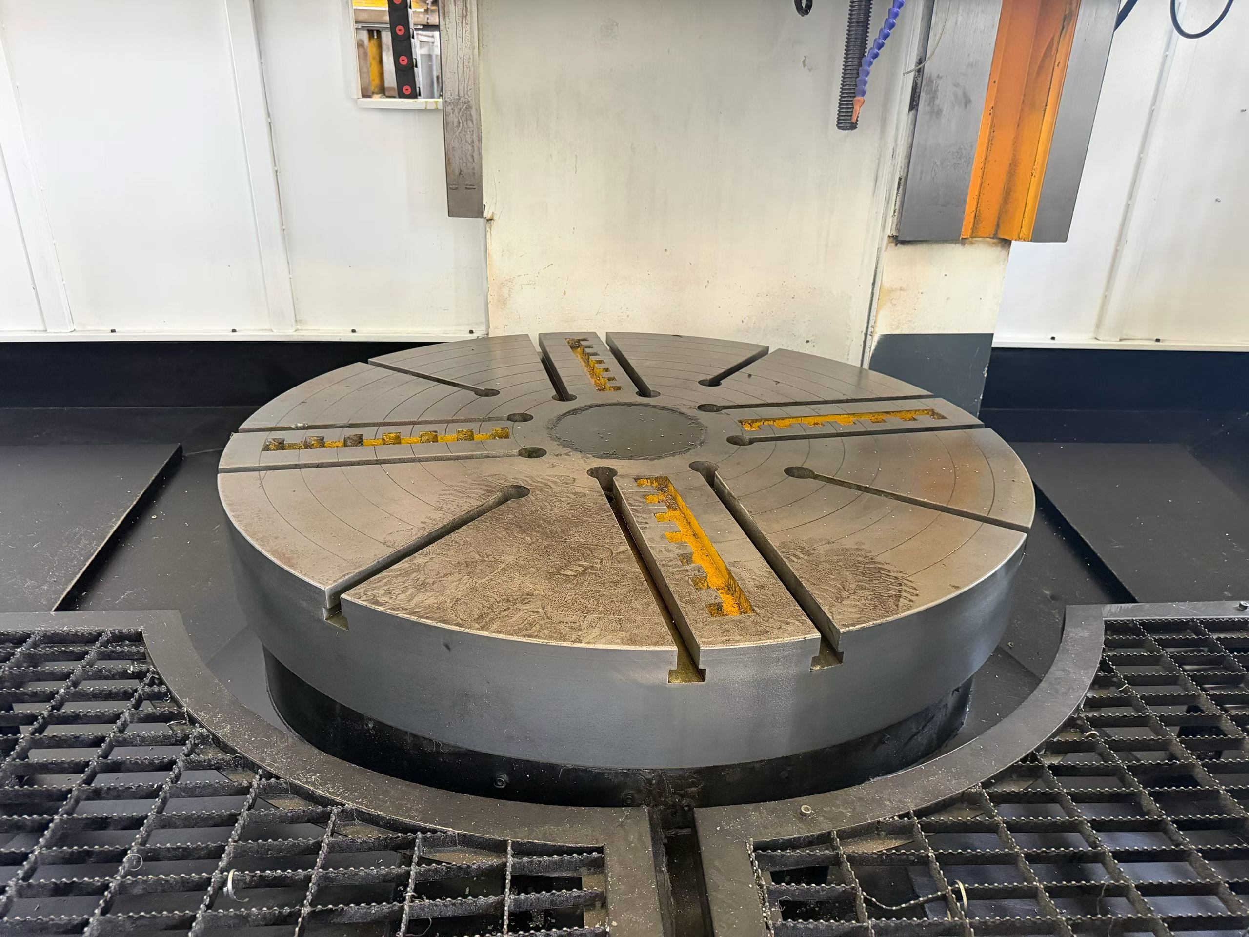 Used Dalian Xindadi CK 5116 CNC Vertical Lathe photo 8