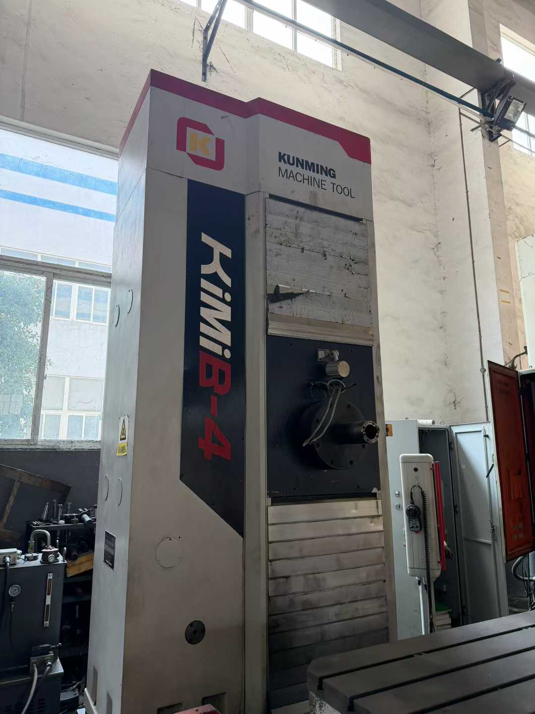 Used Kunming Machine Tool KiMi B-4 CNC Horizontal Boring and Milling Machine photo 4