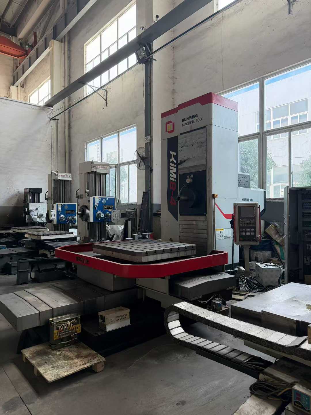 Used Kunming Machine Tool KiMi B-4 CNC Horizontal Boring and Milling Machine photo 5