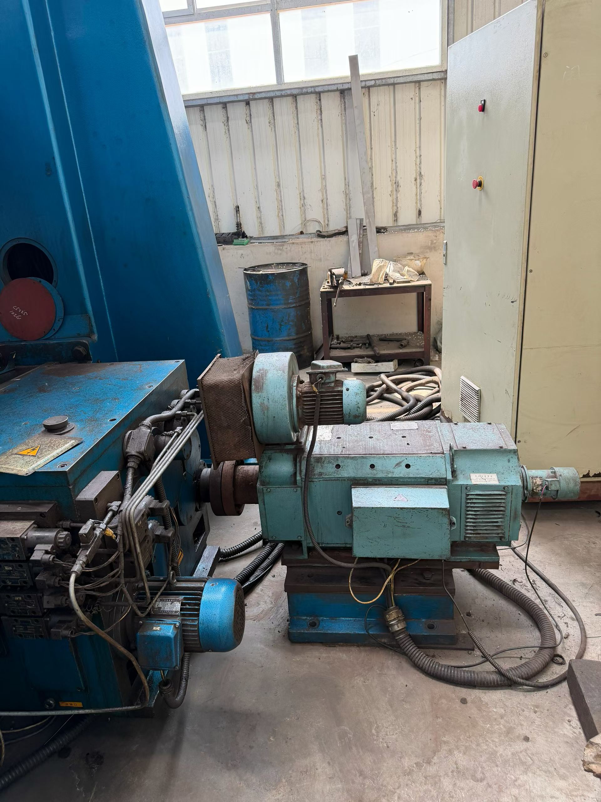 Used Qiqihar Heavy CNC C 5225 E Double-Column CNC Vertical Lathe with Siemens 802 D Control photo 6