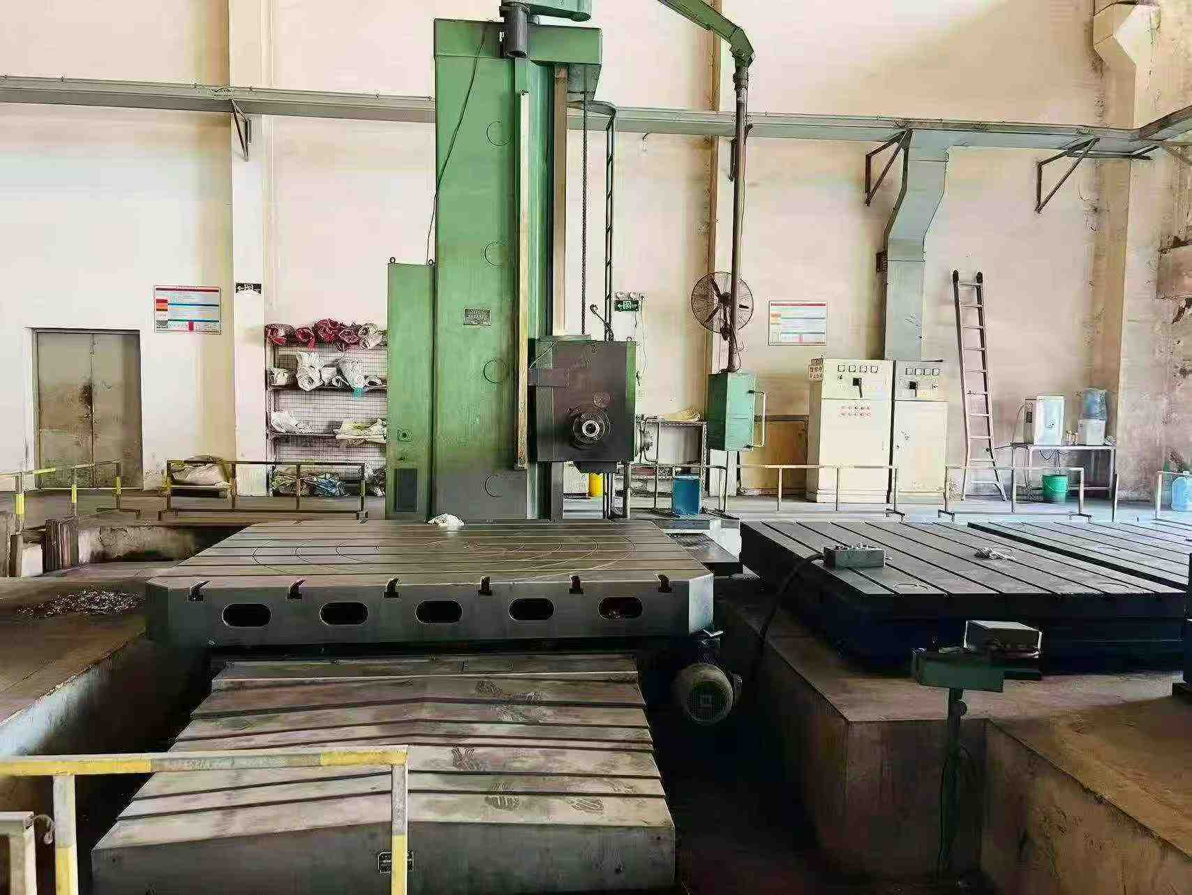 Used Wuhu Hengsheng TX 6213 A Digital-Display Floor-Type Boring and Milling Machine photo 2
