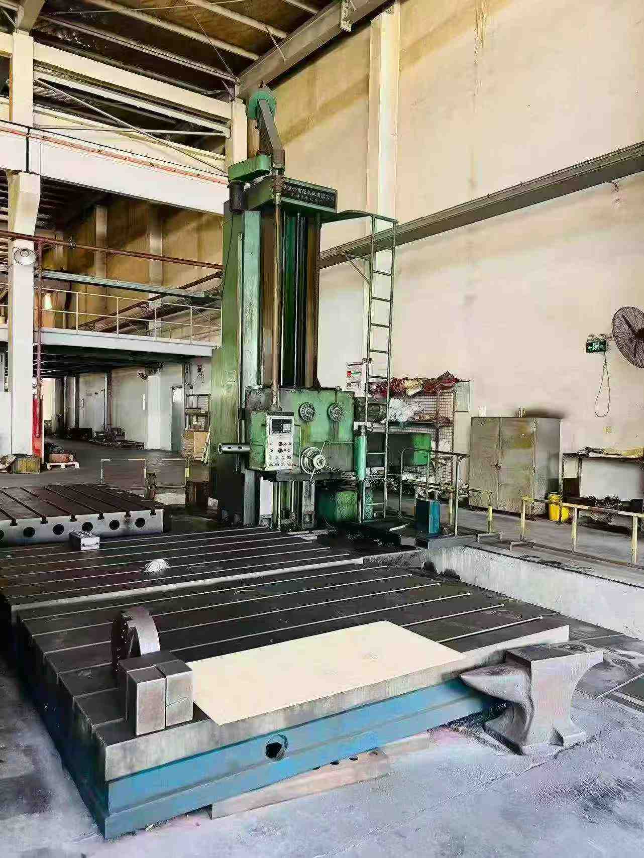 Used Wuhu Hengsheng TX 6213 A Digital-Display Floor-Type Boring and Milling Machine photo 6
