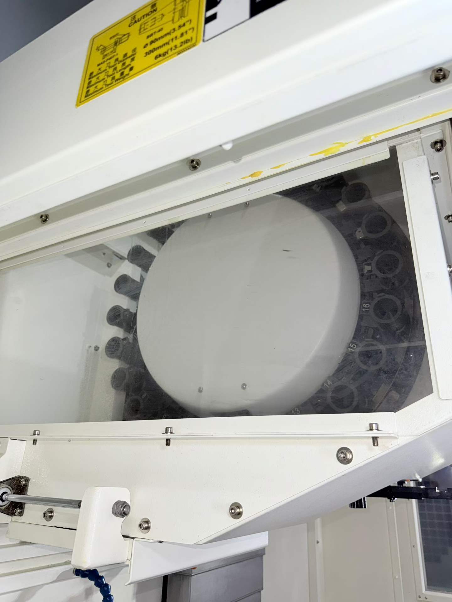 Used YCM NCV 102 AM Vertical Machining Center with FANUC MXP-200 FB Control photo 9