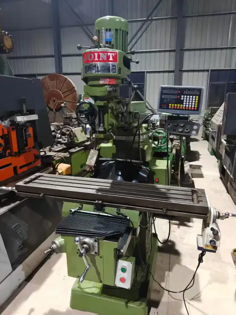 Dijital Göstergeli İkinci El JOINT-4 AV Turret Freze Tezgahı