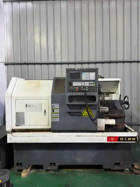 Torno horizontal CNC Shengong CK 6140 B de segunda mano con control GSK 980 TB 3