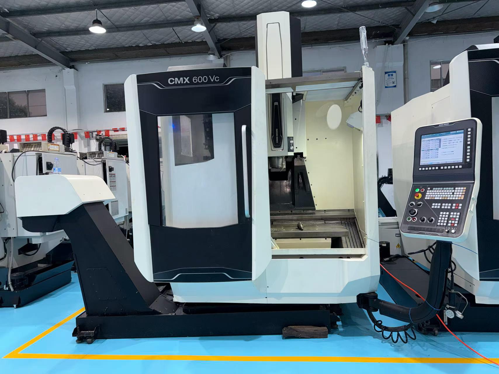 Used Mori Seiki CMX 600 Vc Vertical Machining Center with FANUC 0i-MF Control photo 3