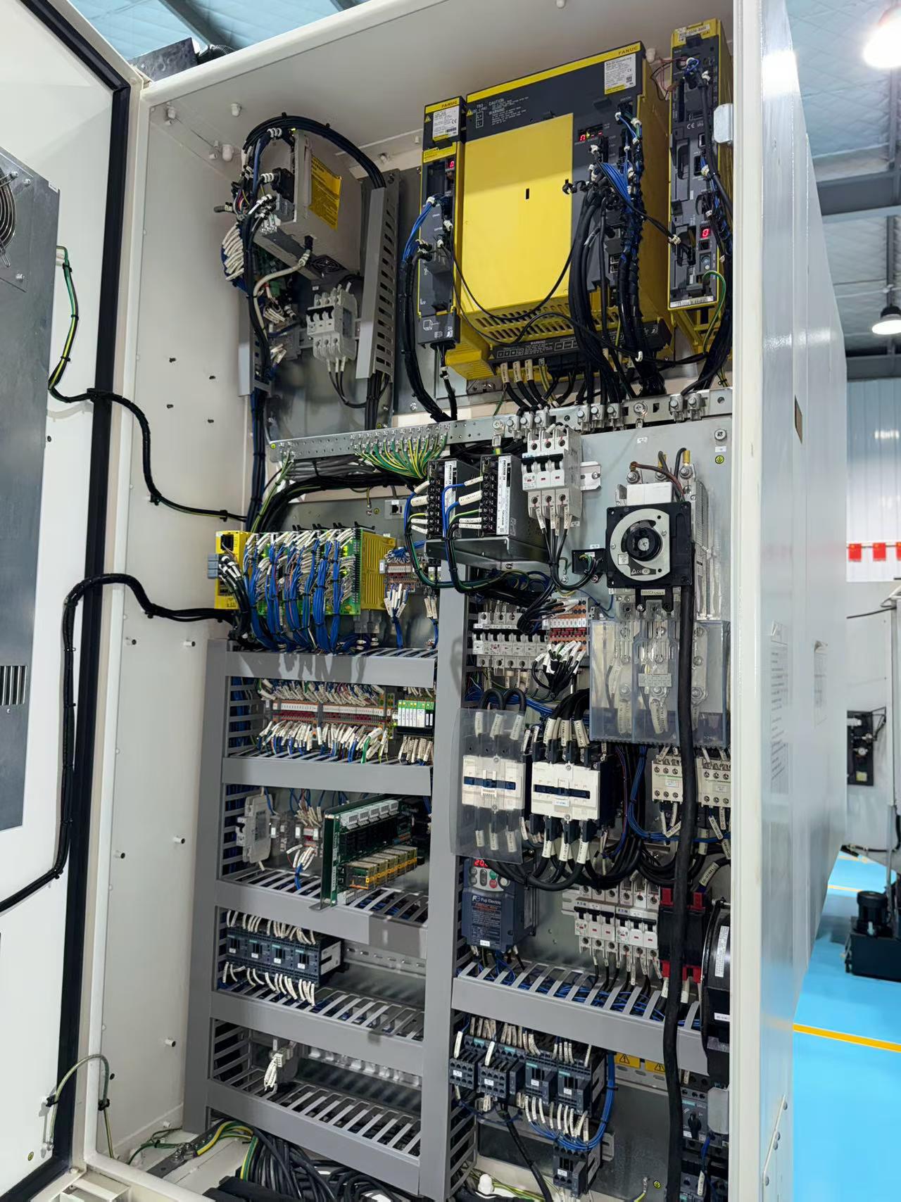 Used Mori Seiki CMX 600 Vc Vertical Machining Center with FANUC 0i-MF Control photo 7