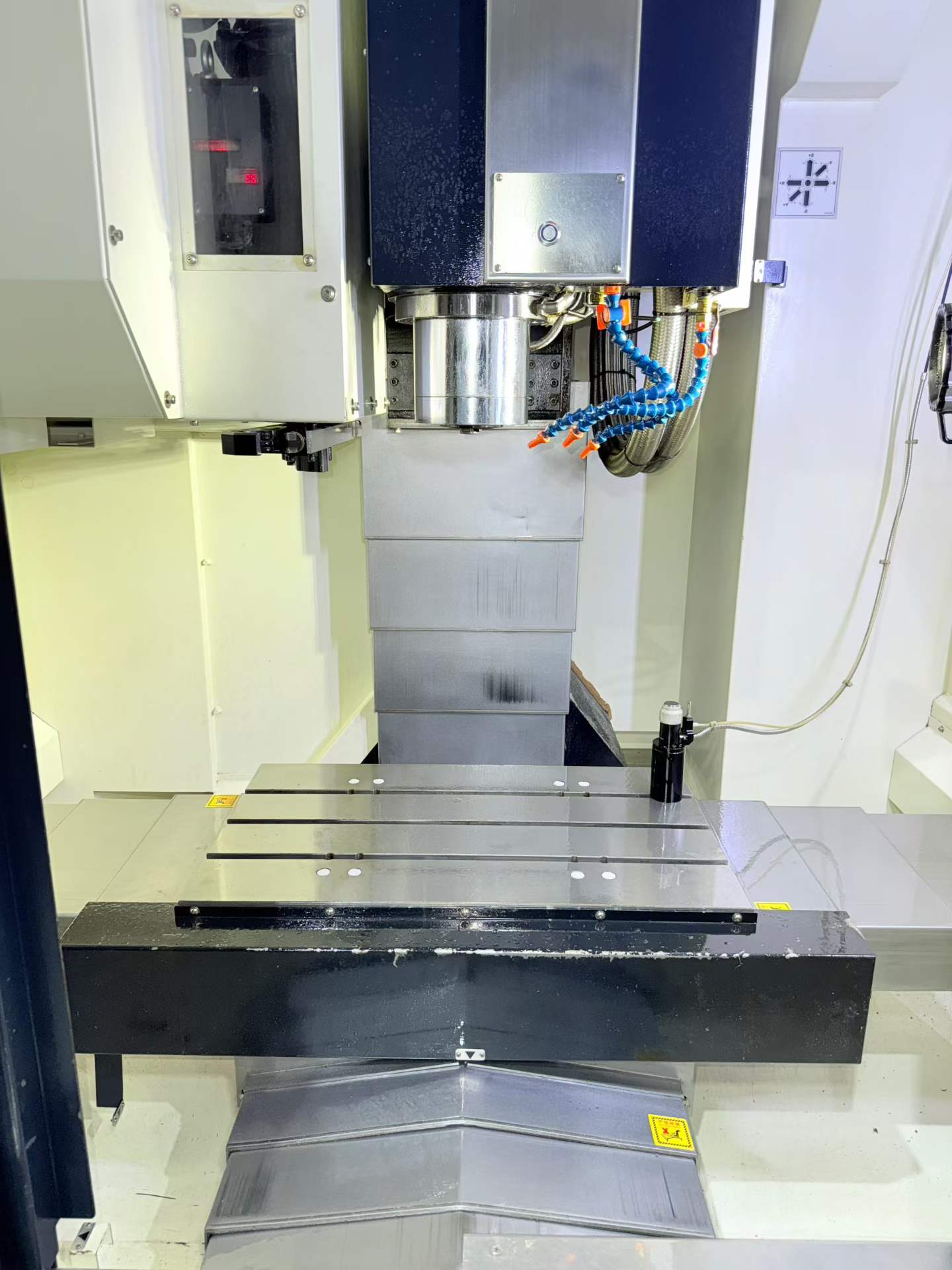 Used YCM NCV 56 AM Vertical Machining Center with FANUC MXP-200 FB+ Control photo 4