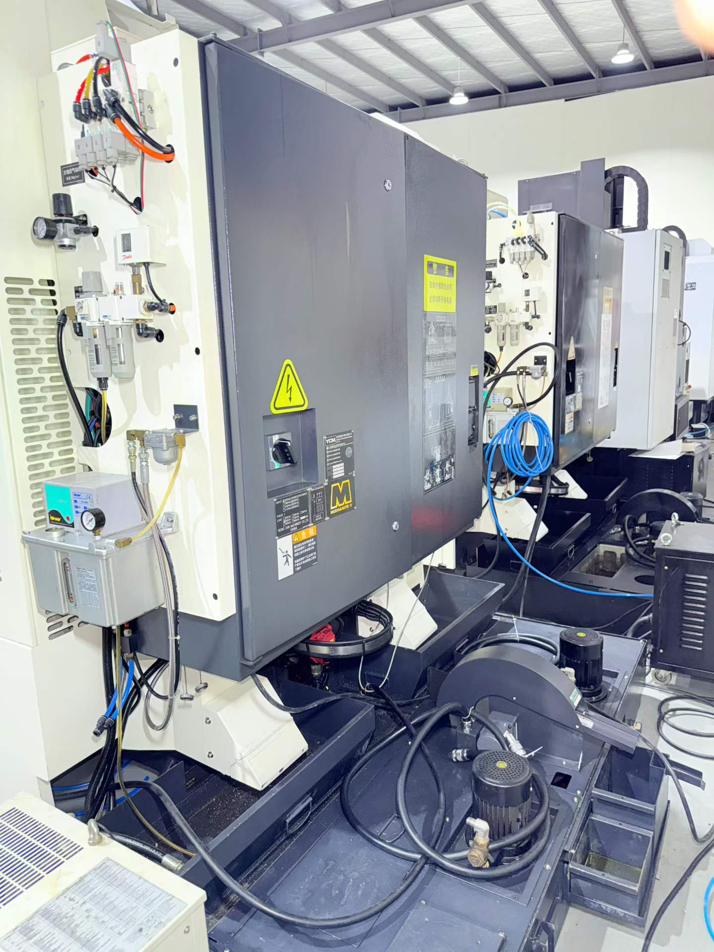Used YCM NCV 56 AM Vertical Machining Center with FANUC MXP-200 FB+ Control photo 9