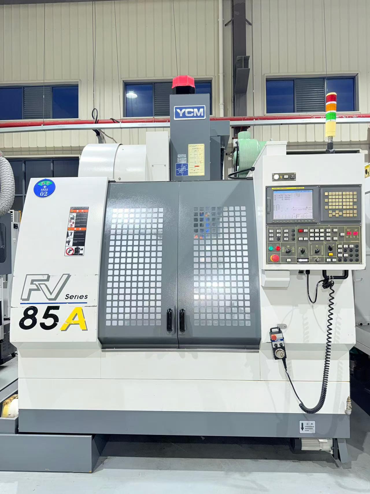 Used YCM FV 85 A Vertical Machining Center with FANUC MXP-200 i Control photo 2
