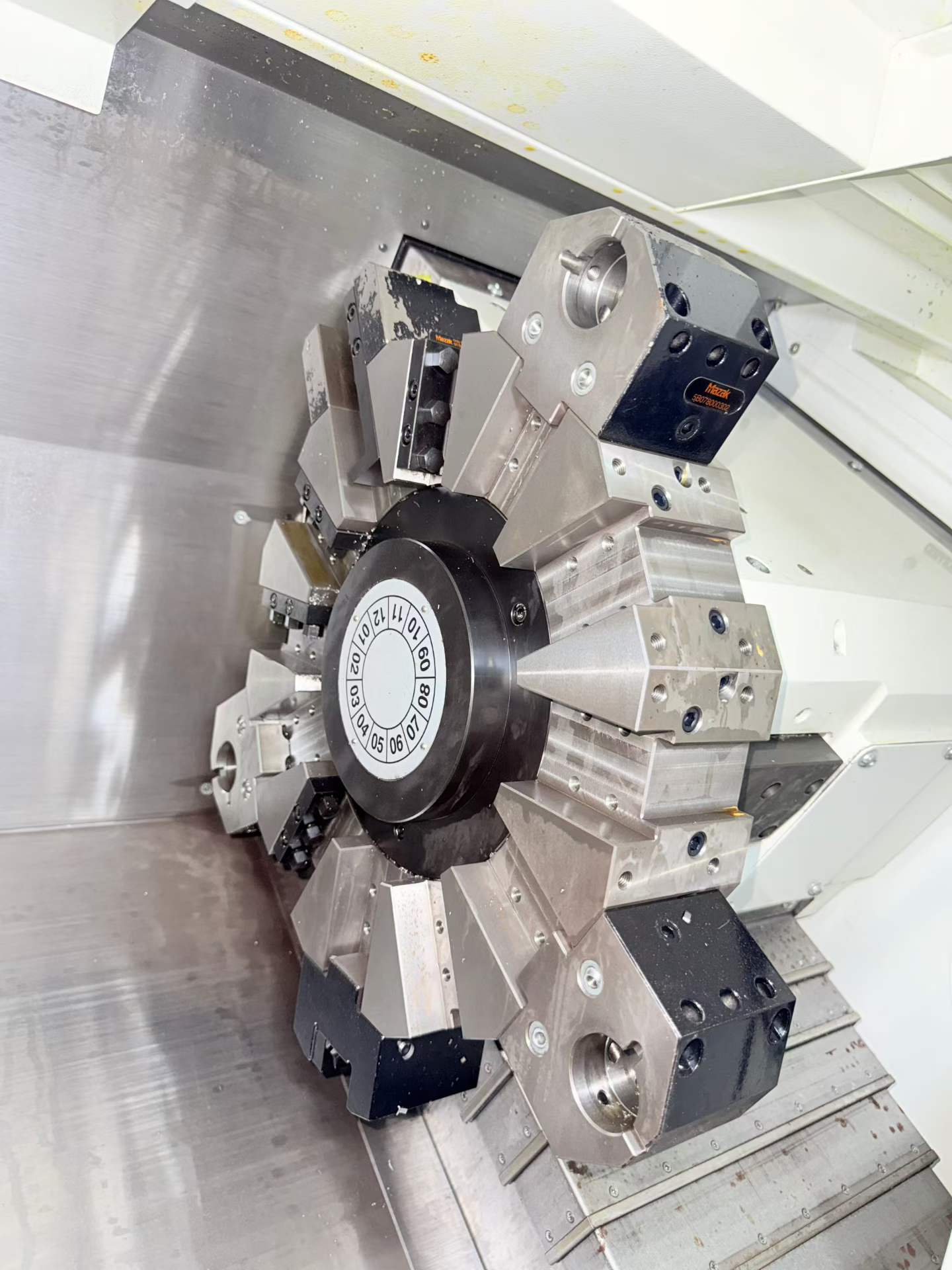 Used Mazak QTE-300 L CNC Horizontal Lathe photo 3