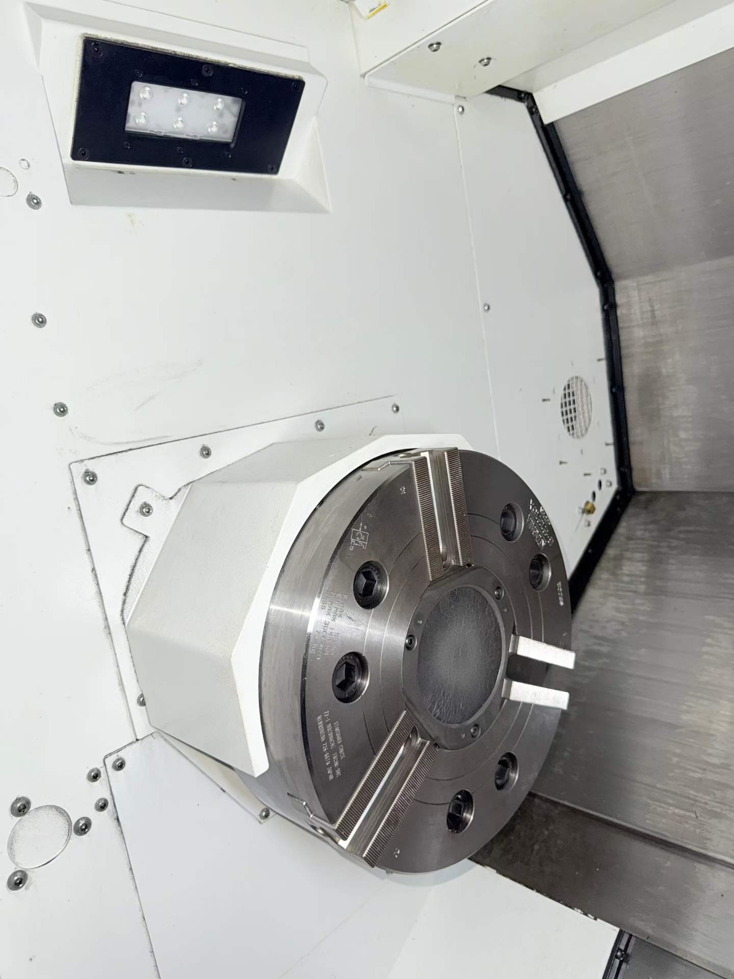 Used Mazak QTE-300 L CNC Horizontal Lathe photo 5