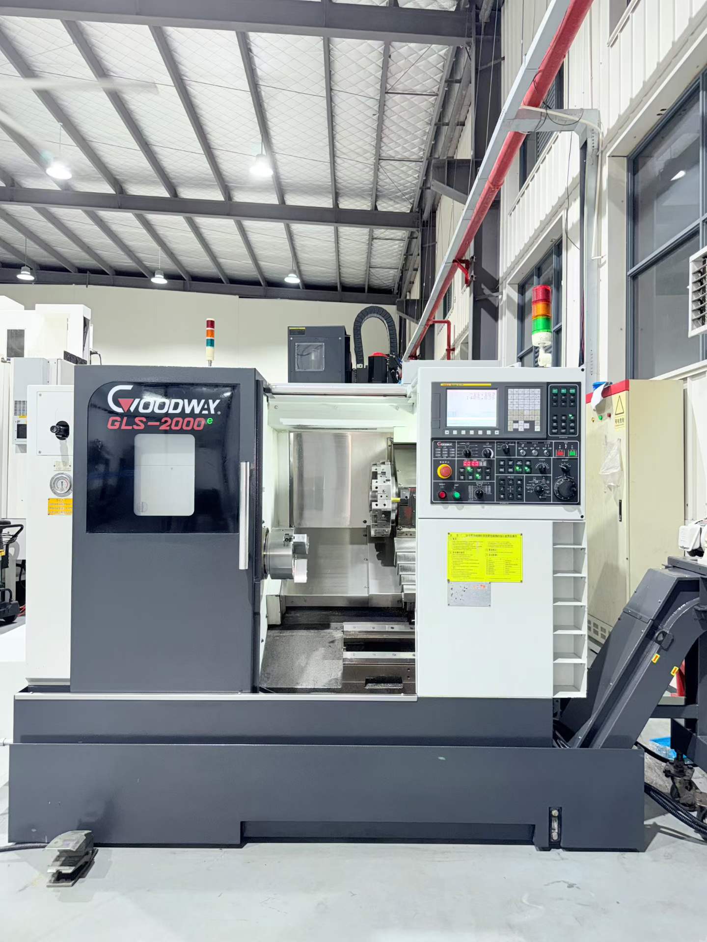 Used Goodway GLS-2000 CNC Horizontal Lathe photo 2