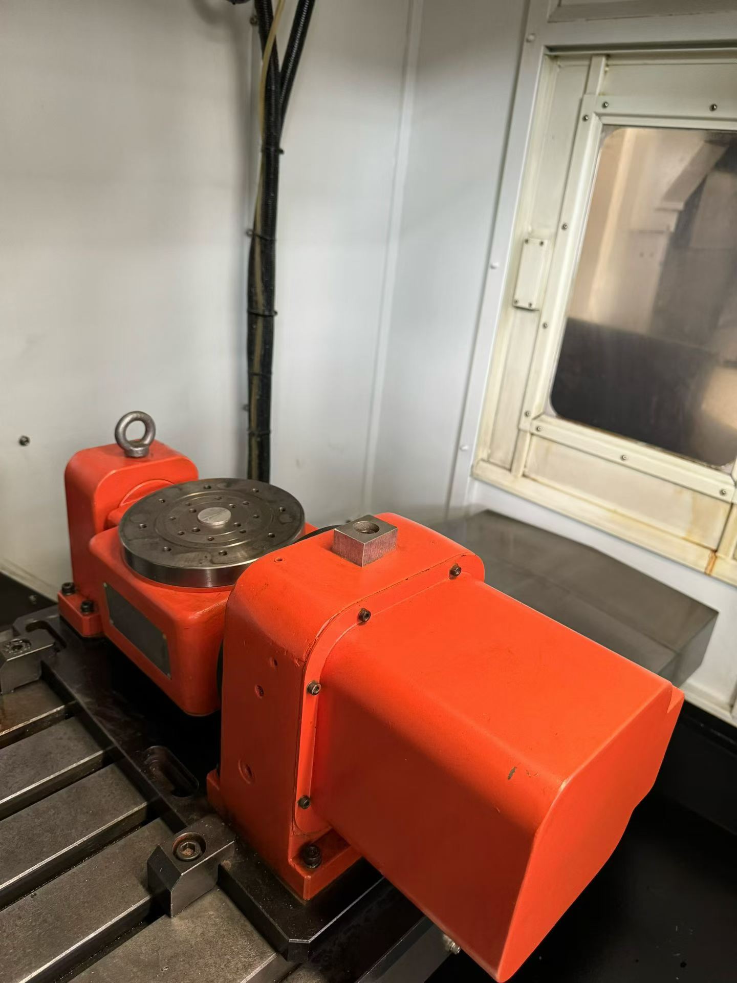 Used Deyang DV 850+ Vertical Machining Center with FANUC 0i-MF Plus photo 6