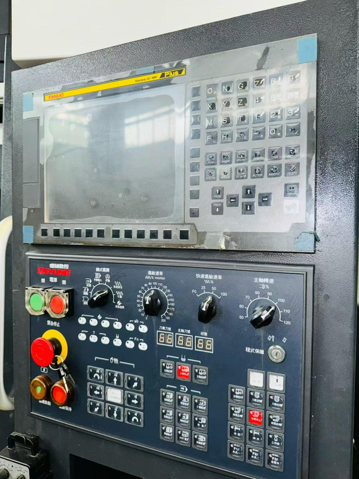Used Deyang DV 850+ Vertical Machining Center with FANUC 0i-MF Plus photo 3