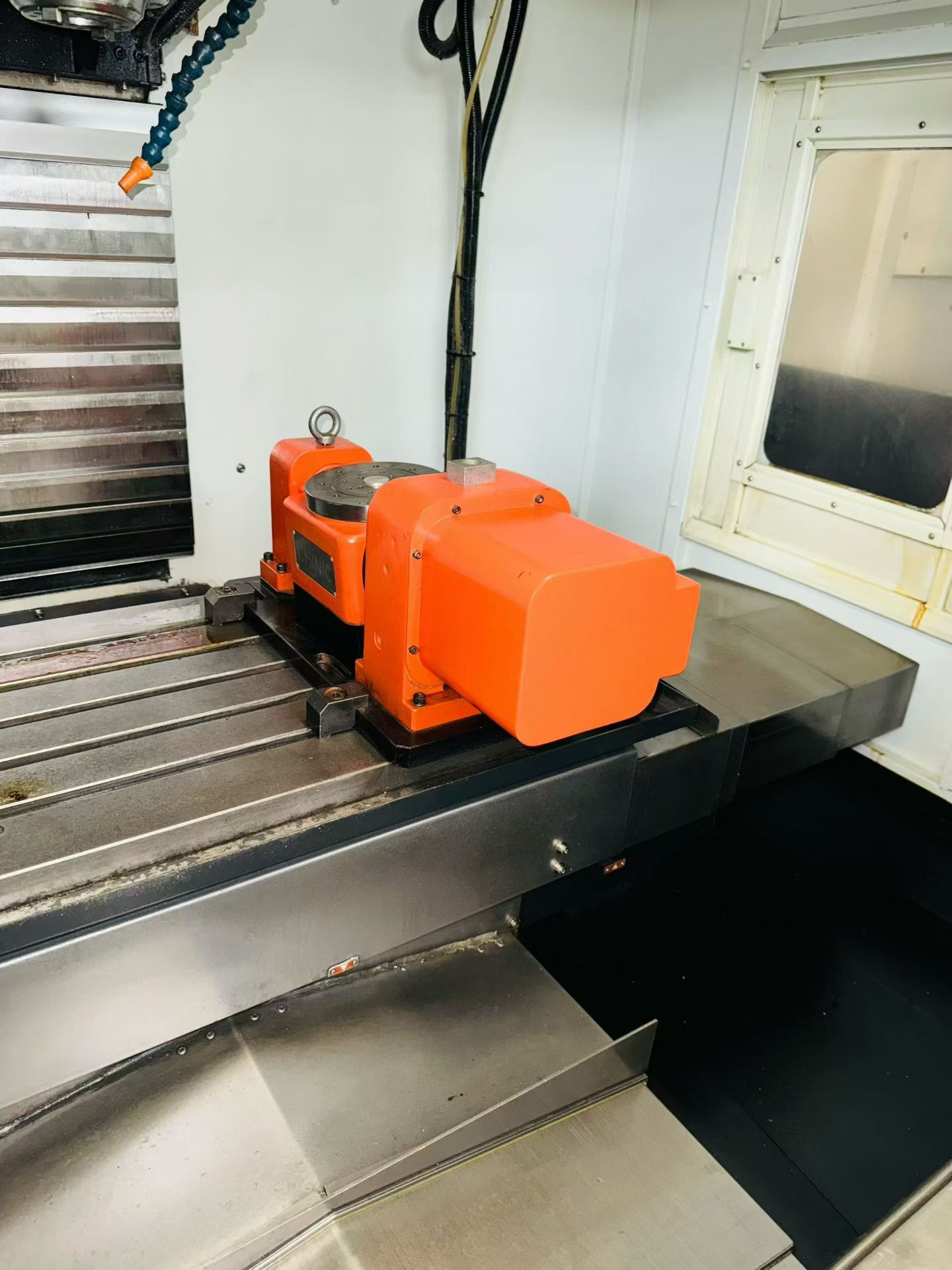 Used Deyang DV 850+ Vertical Machining Center with FANUC 0i-MF Plus photo 5