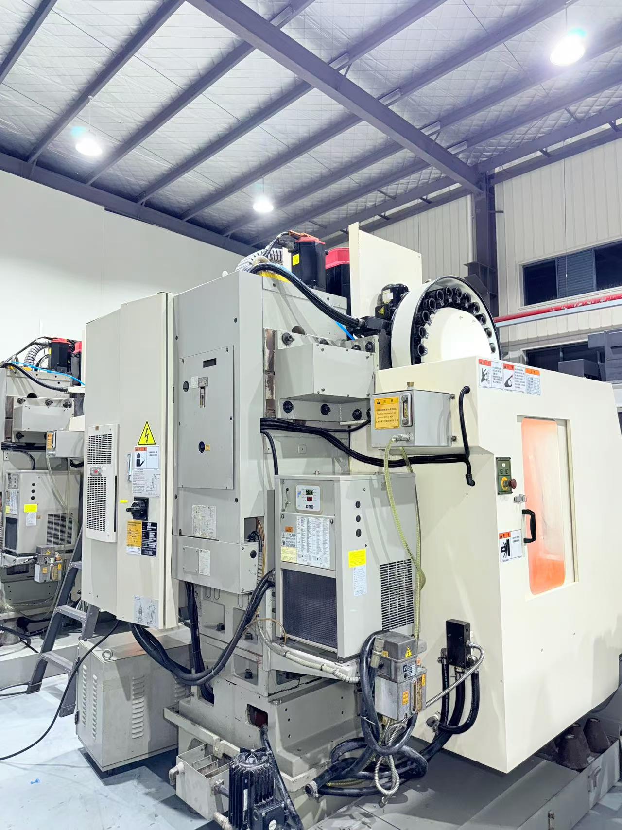 Used Victor Taichung Vcenter-55 Vertical Machining Center with FANUC 0i-MF photo 8