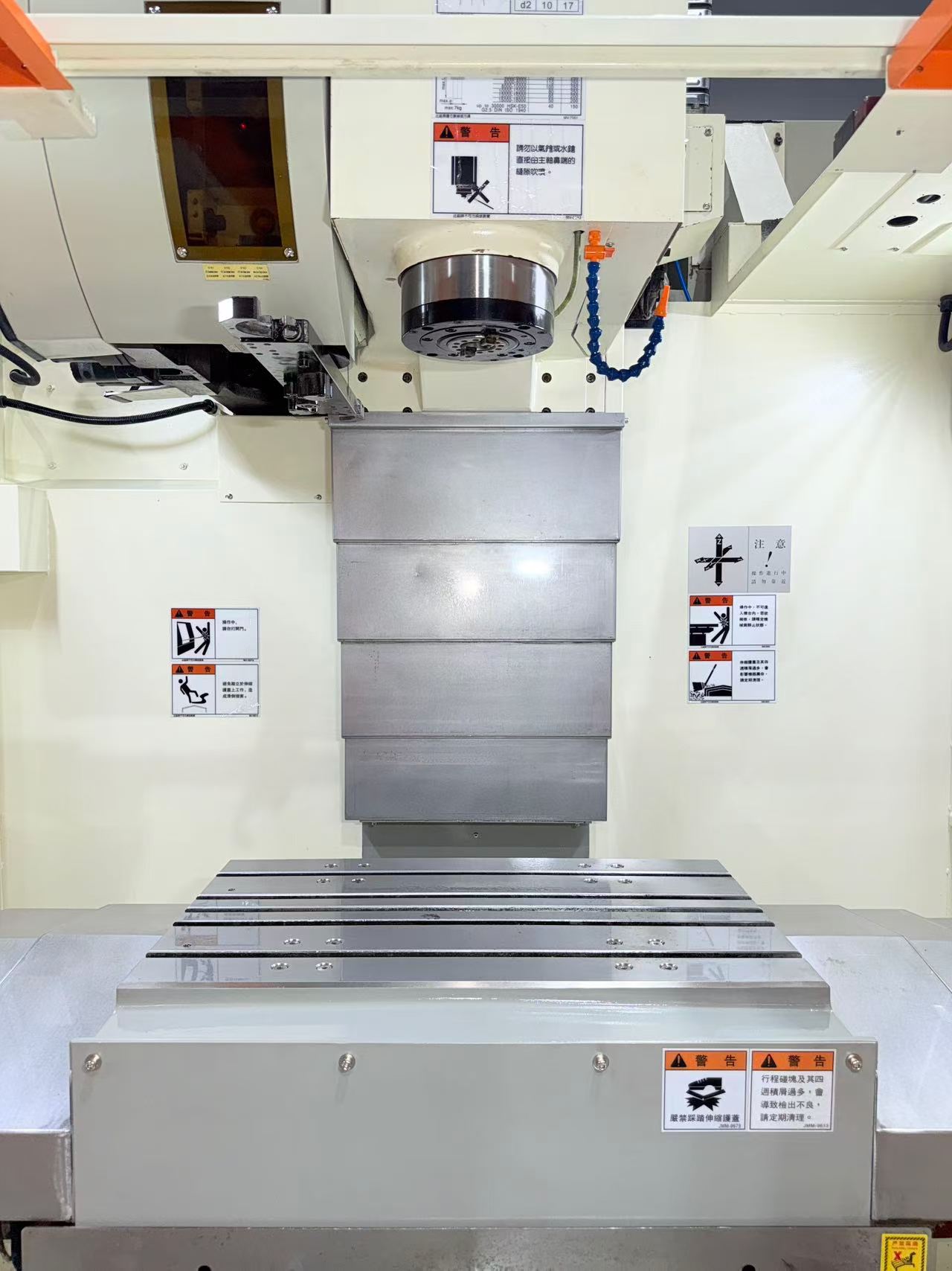 Used Victor Taichung Vcenter-55 Vertical Machining Center with FANUC 0i-MF photo 3