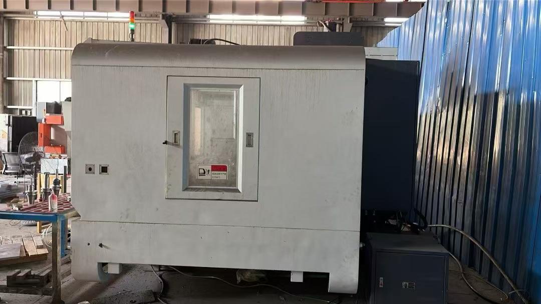 Used Hartford CNC-1890 Vertical CNC Milling Machine with FANUC 0i-MF photo 8