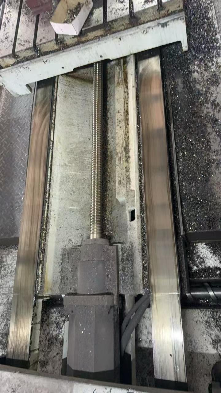 Used Hartford CNC-1890 Vertical CNC Milling Machine with FANUC 0i-MF photo 9