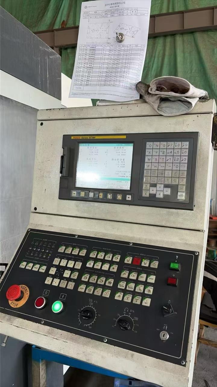 Used Hartford CNC-1890 Vertical CNC Milling Machine with FANUC 0i-MF photo 4