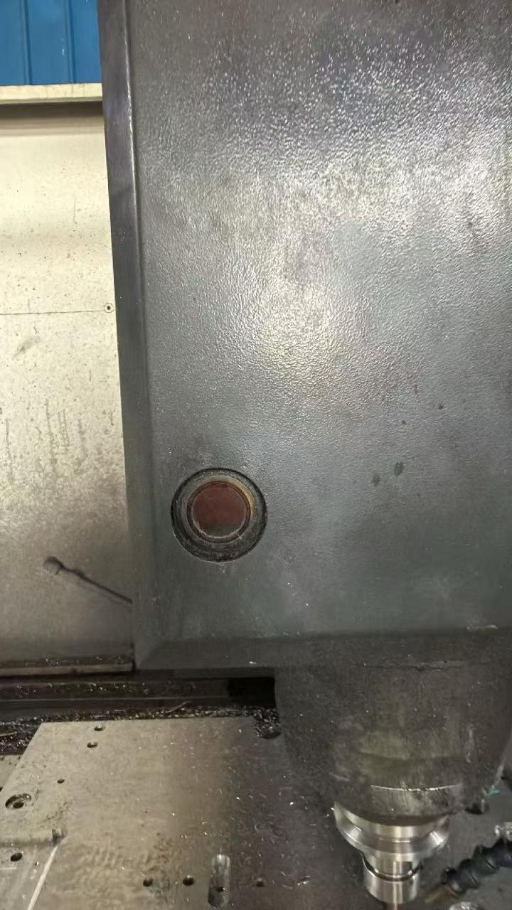 Used Hartford CNC-1890 Vertical CNC Milling Machine with FANUC 0i-MF photo 3